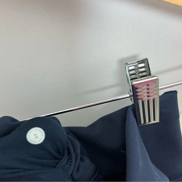 Lululemon Navy Wunder Train High Rise Short 6” - Picture 3 of 5